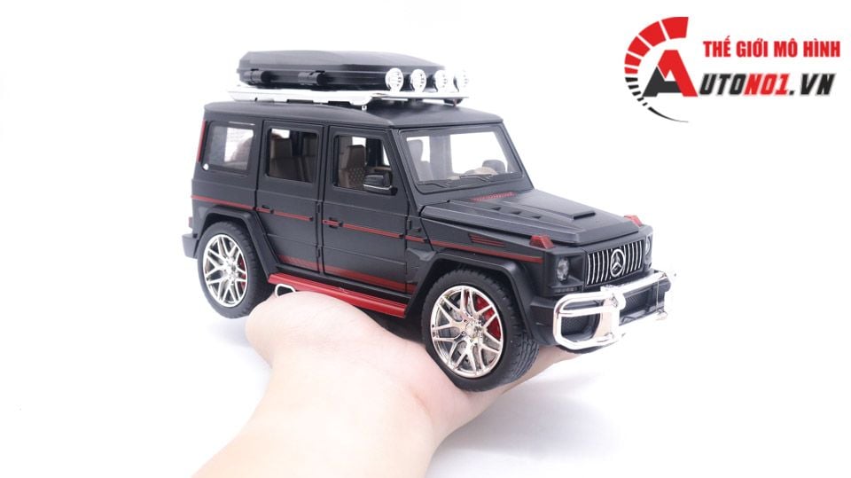  Mô hình xe Mercedes-Benz G-class G63 có hộp camping trên mui, figure, phun khói, đánh lái được full open tỉ lệ 1:24 Alloy Models 8108 