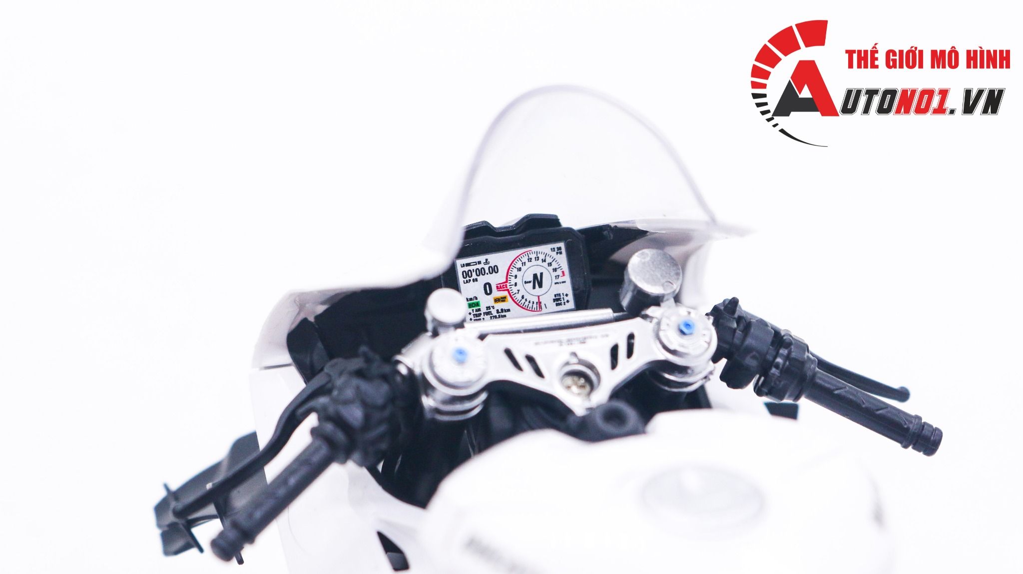  Mô hình xe cao cấp Ducati Superleggera V4 độ nồi khô white tỉ lệ 1:12 Tamiya D234D 