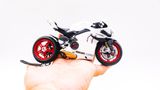  Mô hình xe cao cấp Ducati Superleggera V4 độ nồi khô white tỉ lệ 1:12 Tamiya D234D 