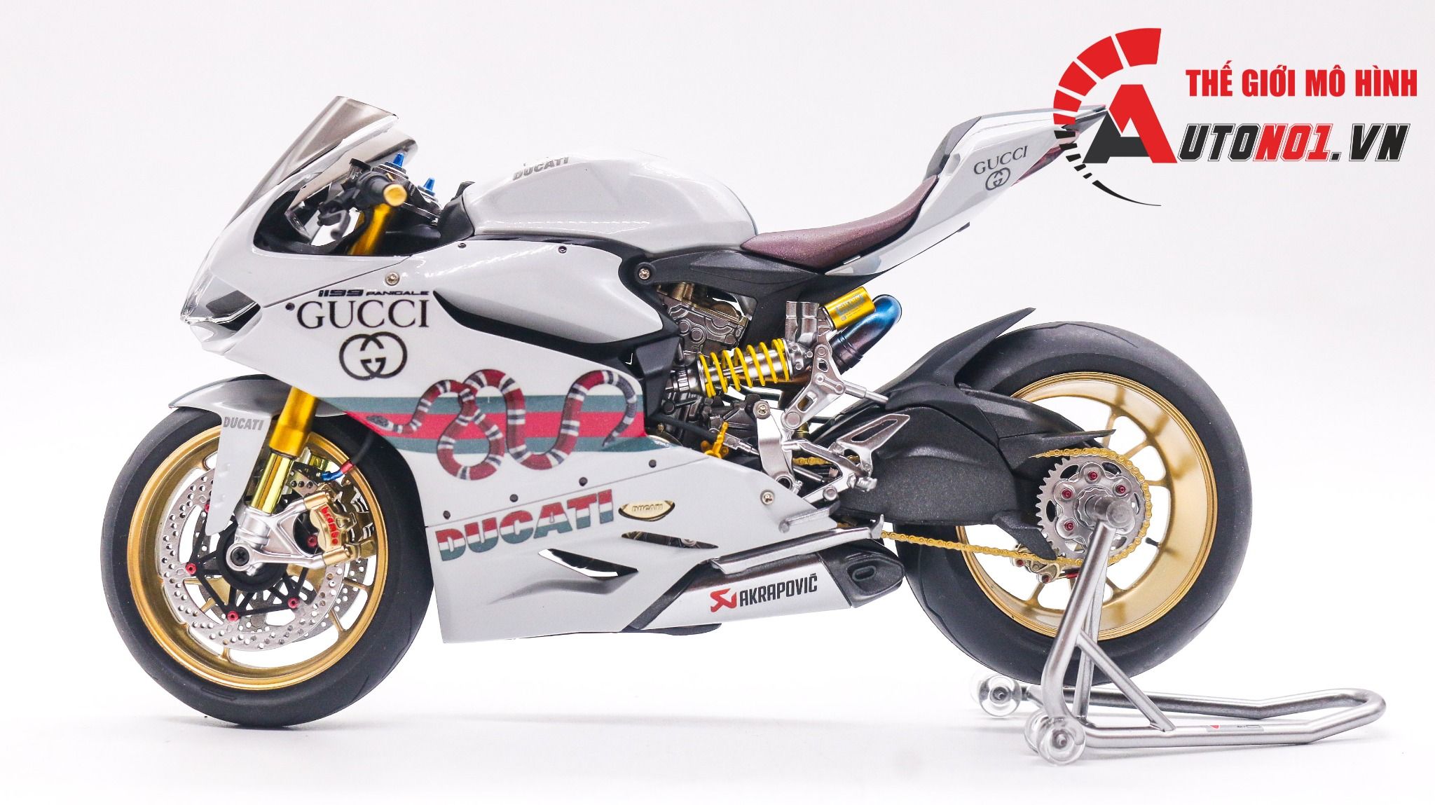  Mô hình xe cao cấp Ducati 1199 Panigale Gucci Nồi Khô 1:12 Tamiya D227H 