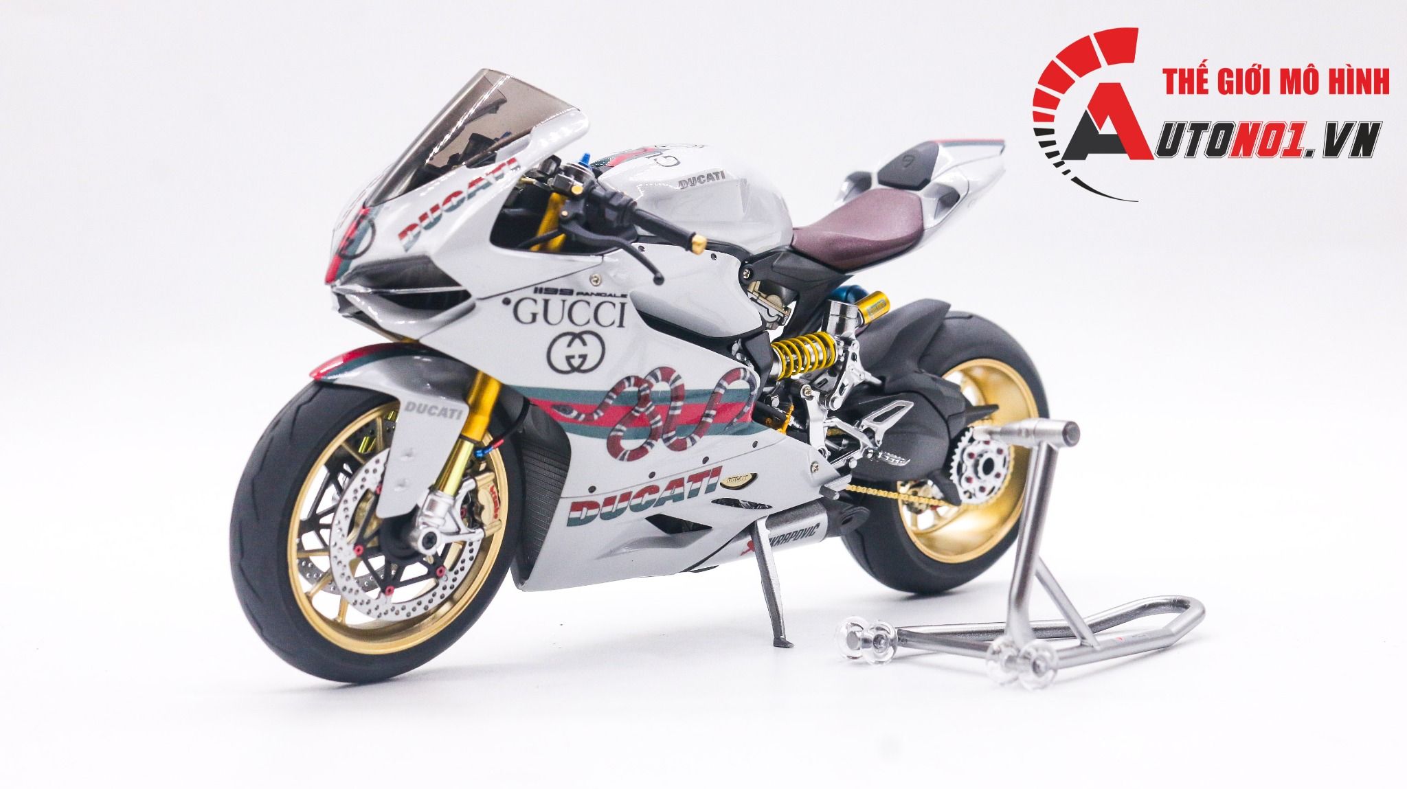  Mô hình xe cao cấp Ducati 1199 Panigale Gucci Nồi Khô 1:12 Tamiya D227H 