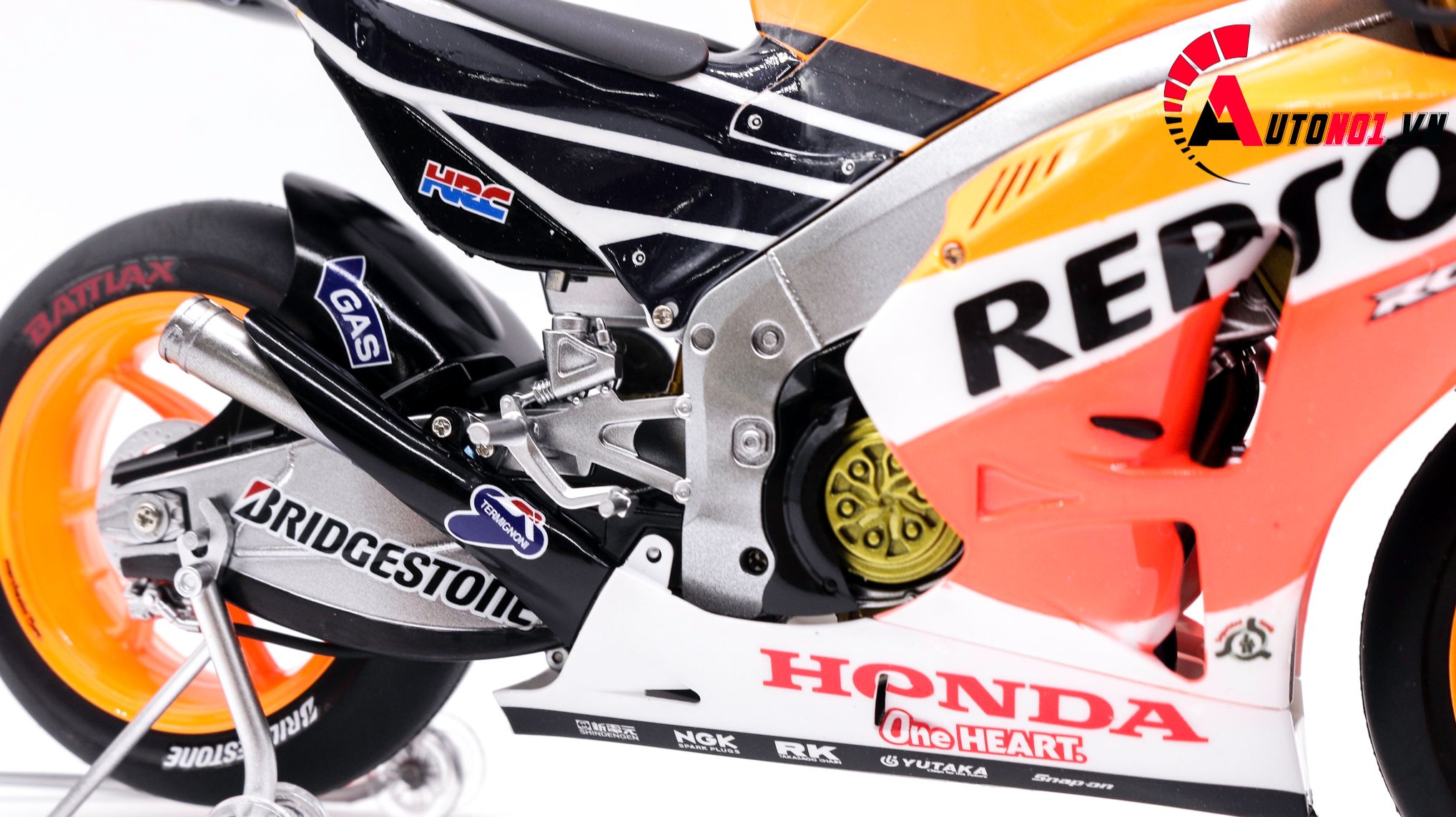  Mô hình xe Repsol Honda Rc213v 2014 1:12 Tamiya D098A 