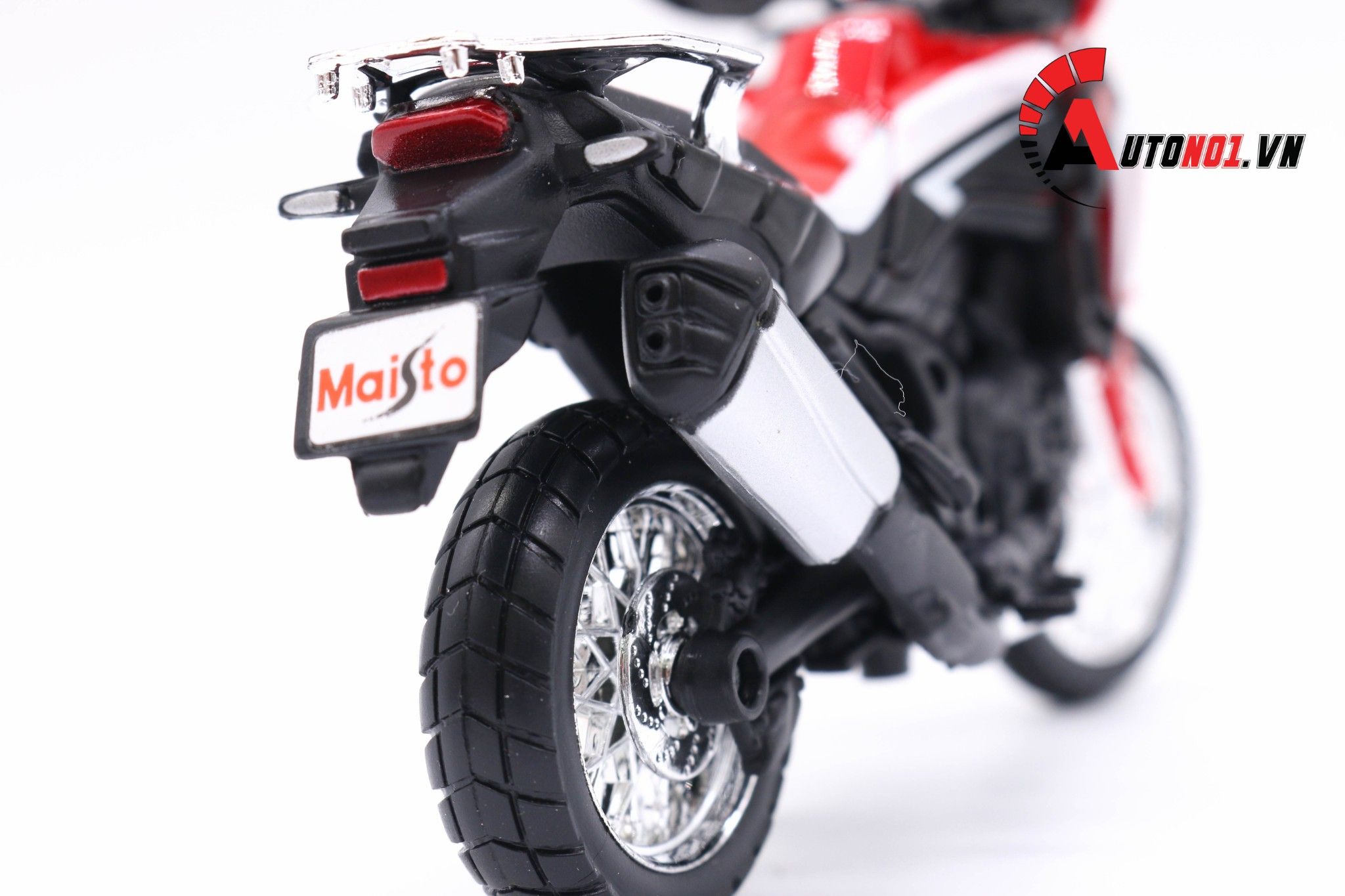  Mô hình xe Honda africa twin dct 1:18 Maisto 5057 