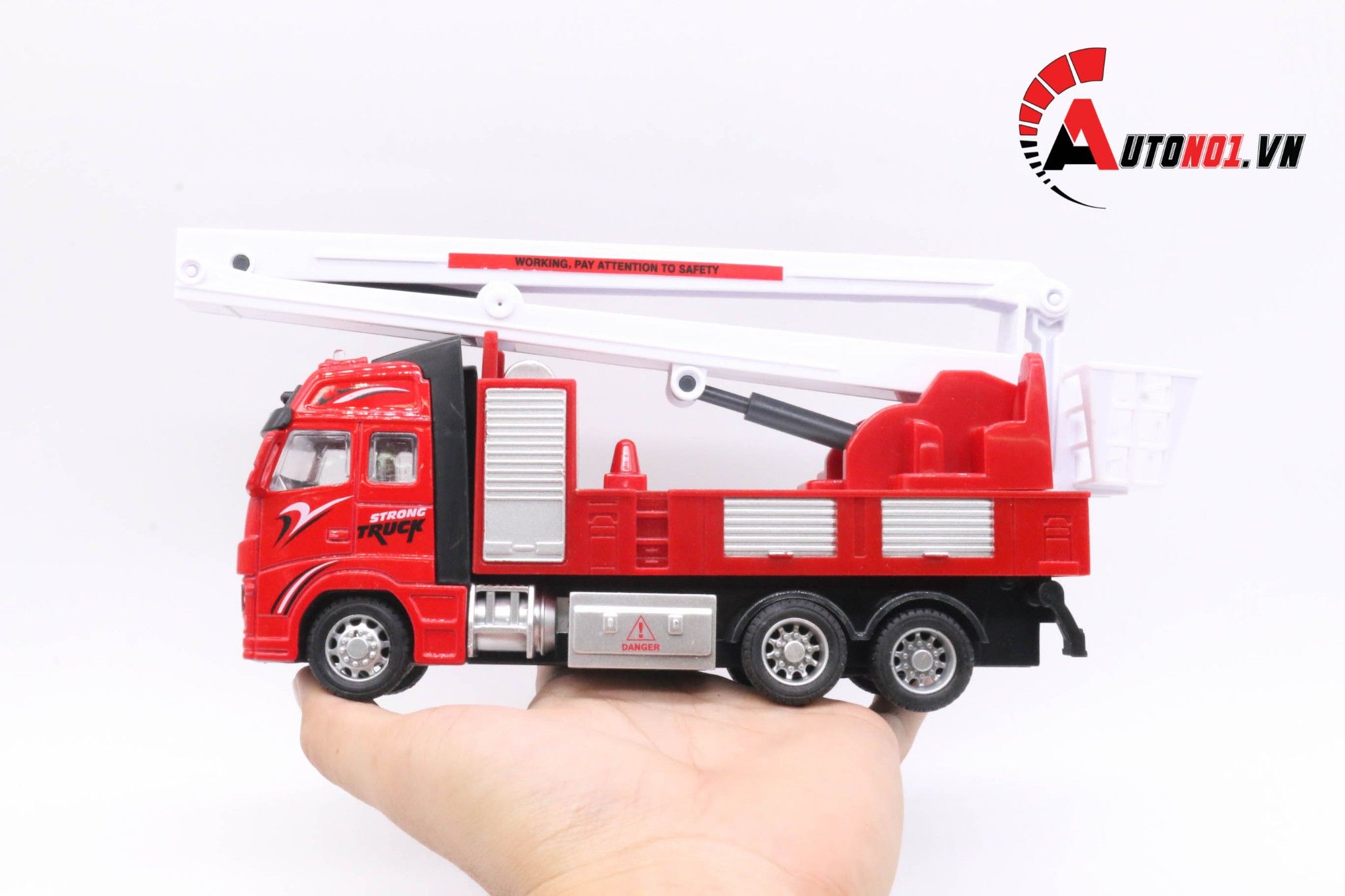  Mô hình xe tải cẩu trục red 1:32 alloy 