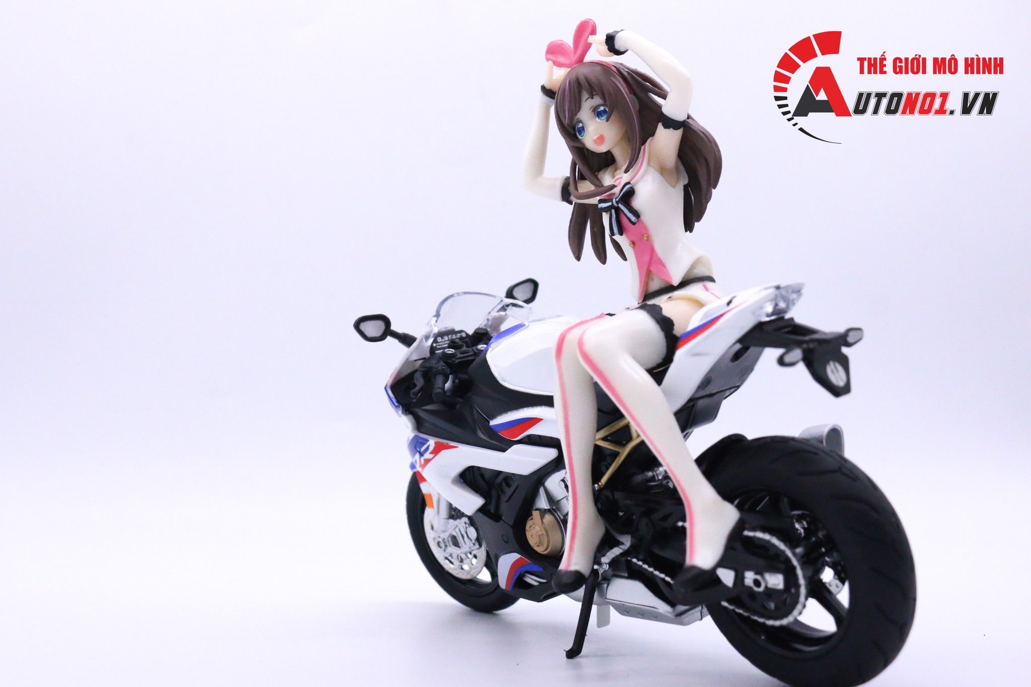  Mô hình cô gái ngồi Kizuna Ai 13cm 7059 