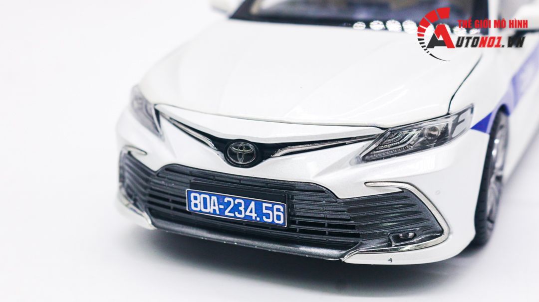  Mô hình xe ô tô Toyota Camry độ CSGT 2019 tỉ lệ 1:18 Paudi OT162 