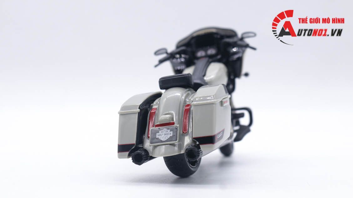  Mô hình xe Harley Davidson 2018 cvo road glide white 1:18 Maisto 7373K 