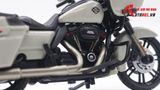  Mô hình xe Harley Davidson 2018 cvo road glide white 1:18 Maisto 7373K 