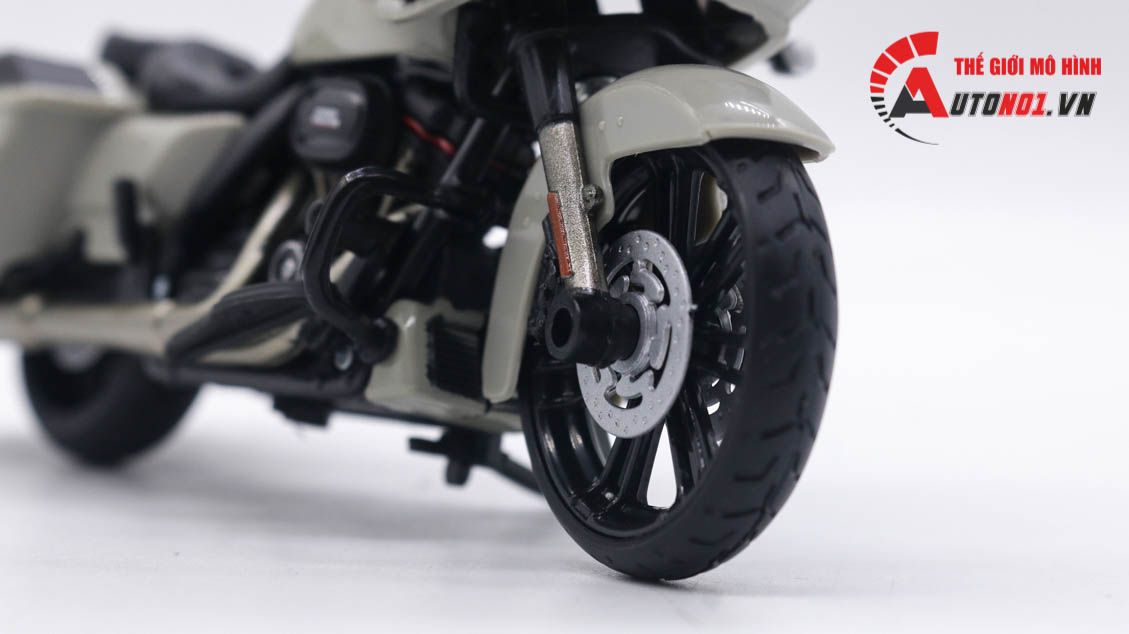  Mô hình xe Harley Davidson 2018 cvo road glide white 1:18 Maisto 7373K 