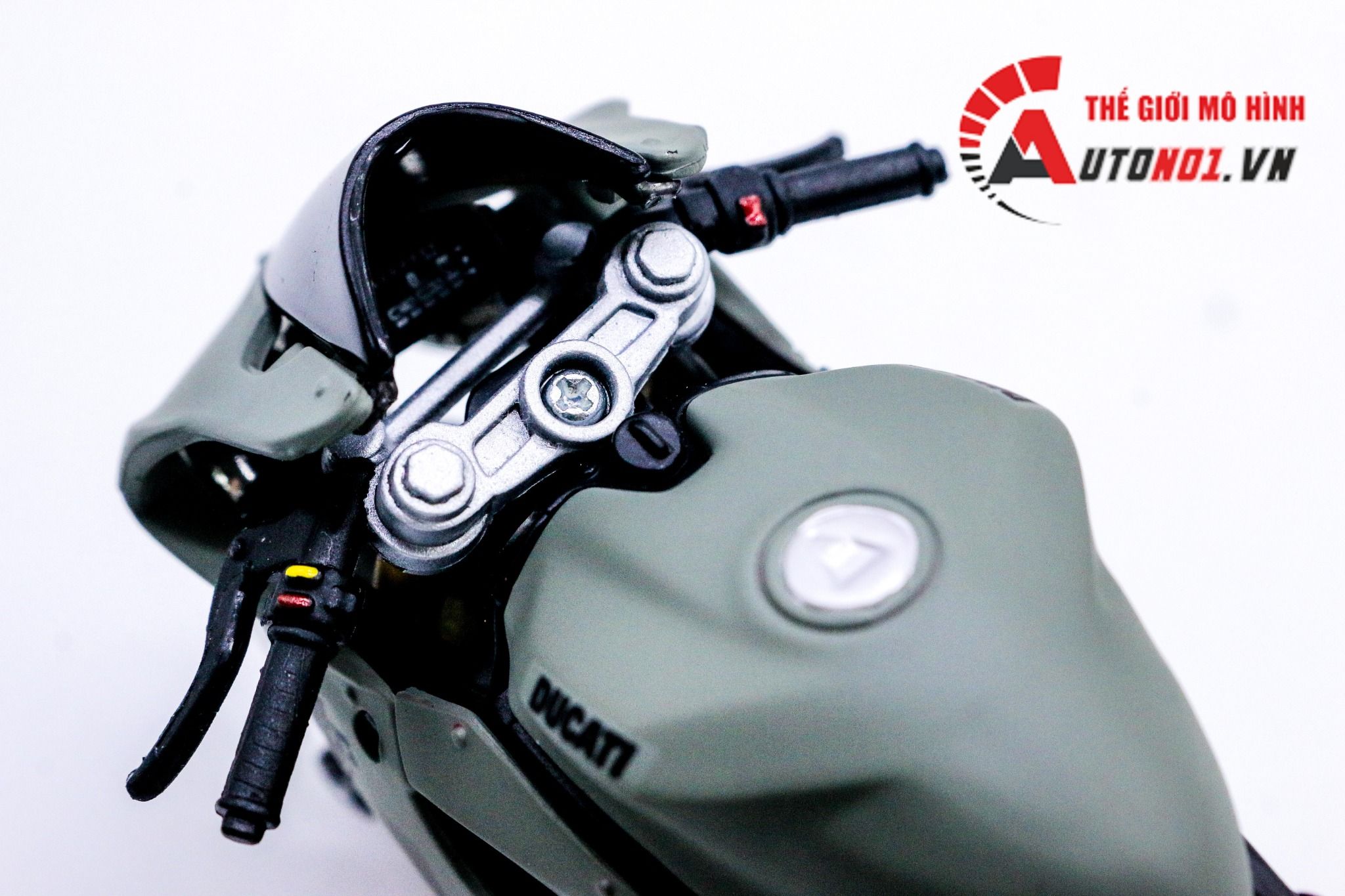  Mô hình xe độ Ducati 1199 Panigale S Liberty Walk Nồi Khô 1:12 Autono1 D221A 