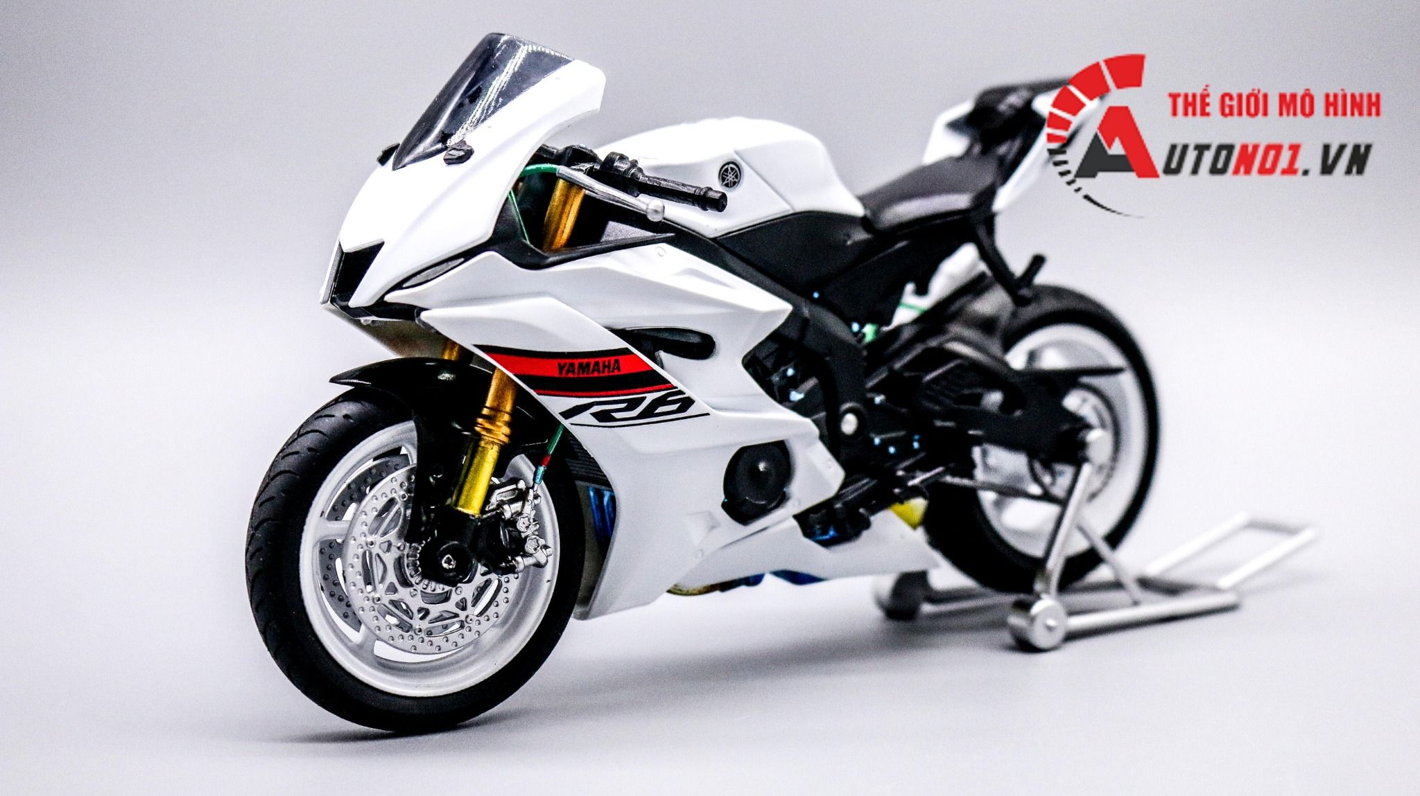  Mô hình xe độ Yamaha Yzf R6 2020 White Custom Pô Akrapovic 1:12 Autono1 Welly D207A 