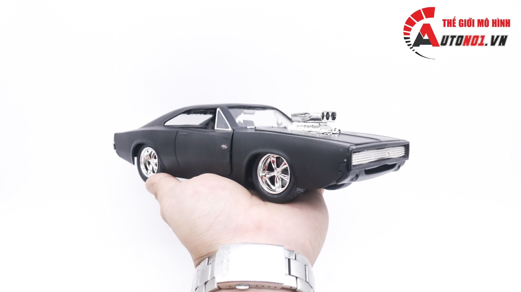  Mô hình xe Fast & Furious FF Dom & 1970 Dodge Charger R/T 1:24 Jada OT088 