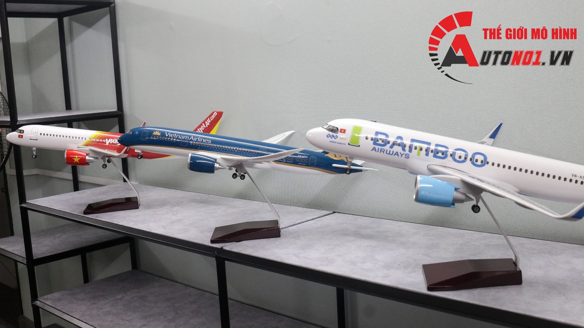  Mô hình máy bay Vietjet Air Airbus A320 47cm 1:130 có đèn led tự động theo tiếng vỗ tay hoặc chạm MB47003 