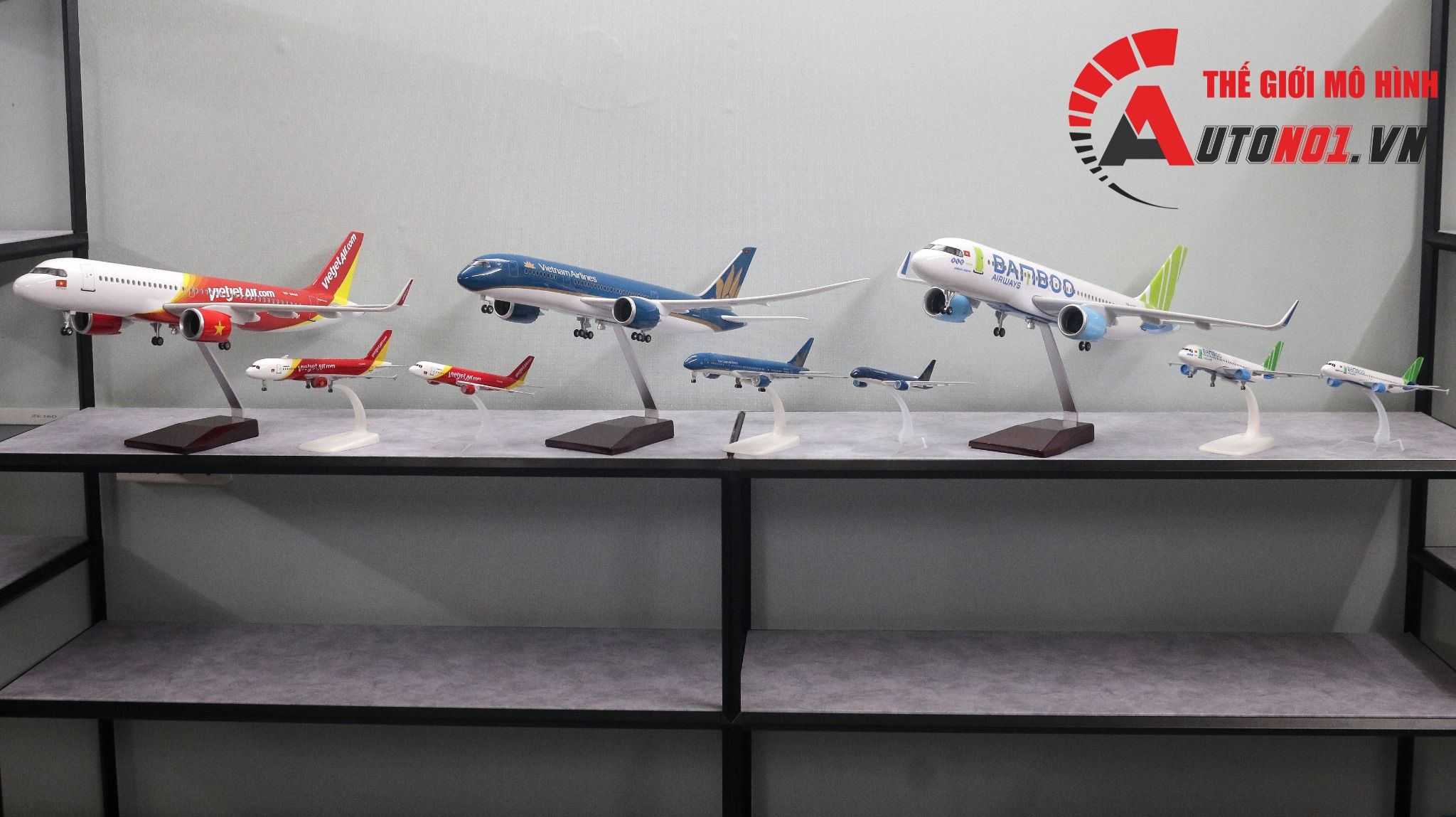  Mô hình máy bay Vietjet Air Airbus A320 47cm 1:130 có đèn led tự động theo tiếng vỗ tay hoặc chạm MB47003 