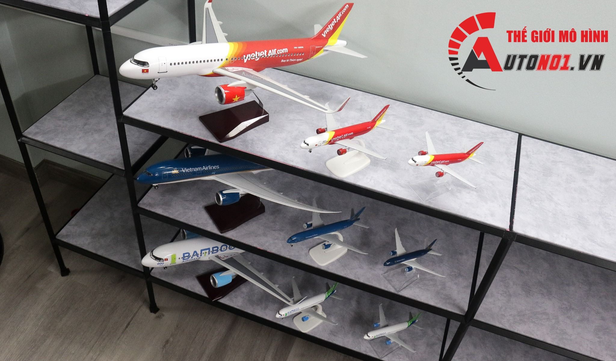  Mô hình máy bay Vietjet Air Airbus A320 47cm 1:130 có đèn led tự động theo tiếng vỗ tay hoặc chạm MB47003 