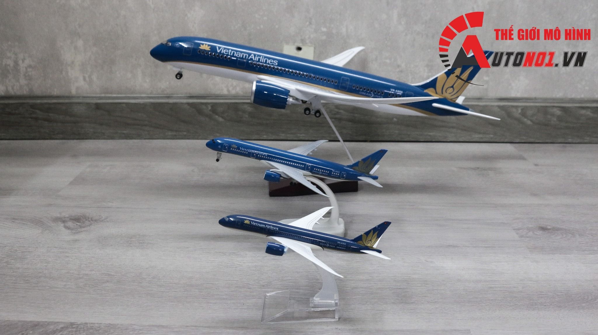  Mô hình máy bay Vietnam Airlines Dreamliner Boeing B787 47cm 1:130 có đèn led tự động theo tiếng vỗ tay hoặc chạm MB47002 