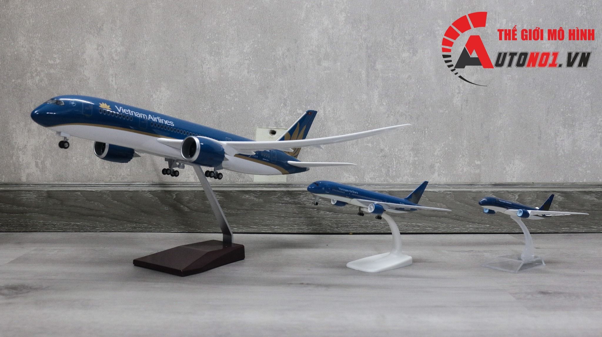  Mô hình máy bay Vietnam Airlines Dreamliner Boeing B787 47cm 1:130 có đèn led tự động theo tiếng vỗ tay hoặc chạm MB47002 