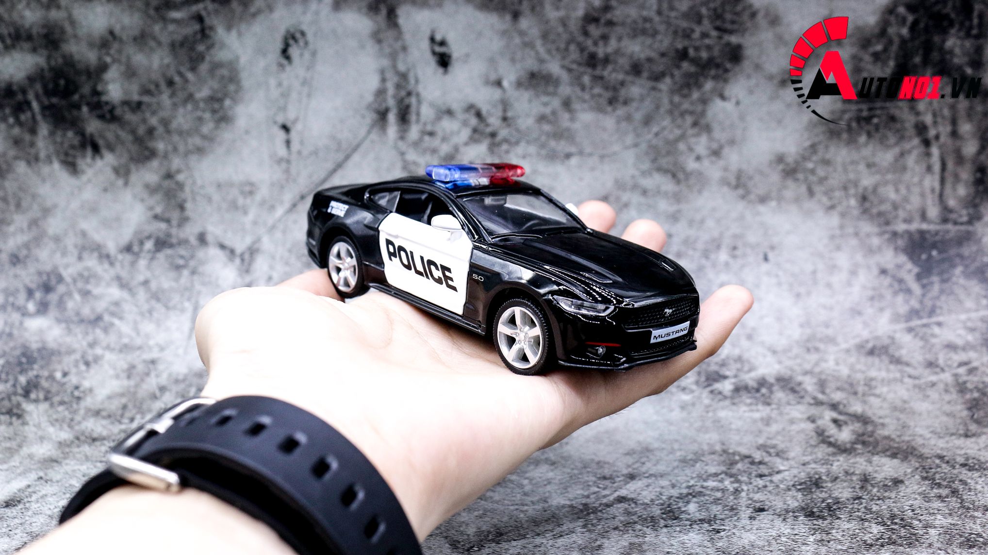  Mô hình xe Ford Mustang Police 1:36 Scale Model 7159 