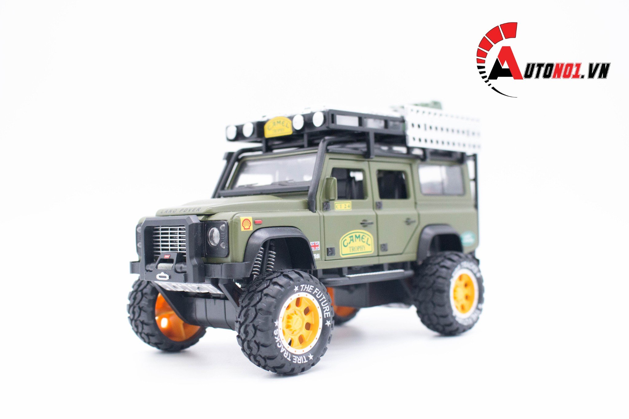  Mô hình xe Land Rover Trophy 91 Camel Army 1:28 Newao OT015 