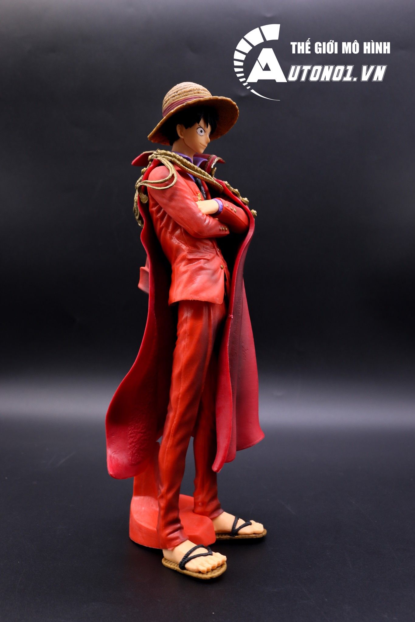  Mô hình nhân vật One Piece Luffy Áo Choàng 26cm FG143 