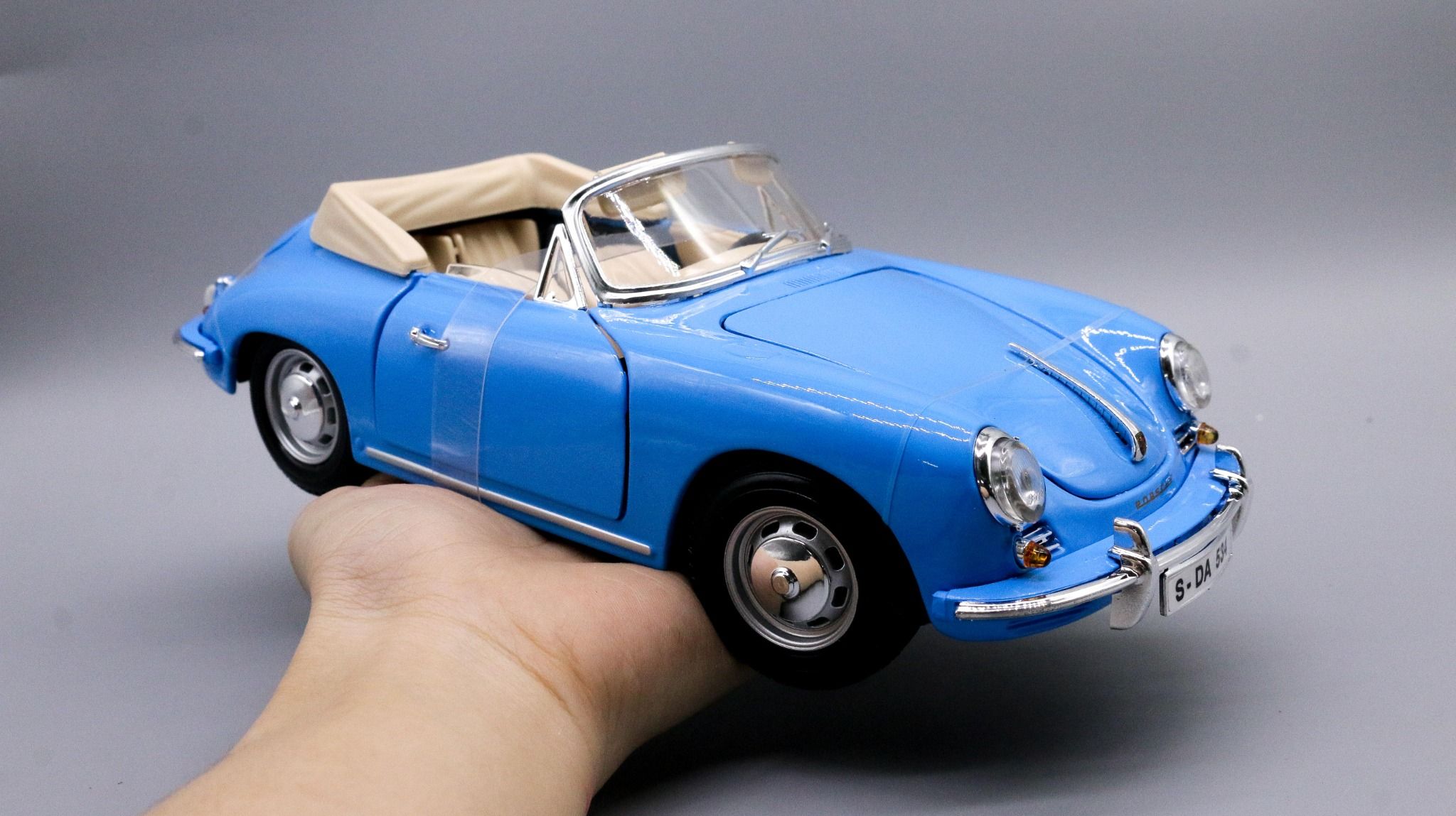  Mô hình xe Porsche 356b Cabriolet 1961 Blue 1:18 Bburago 6716 