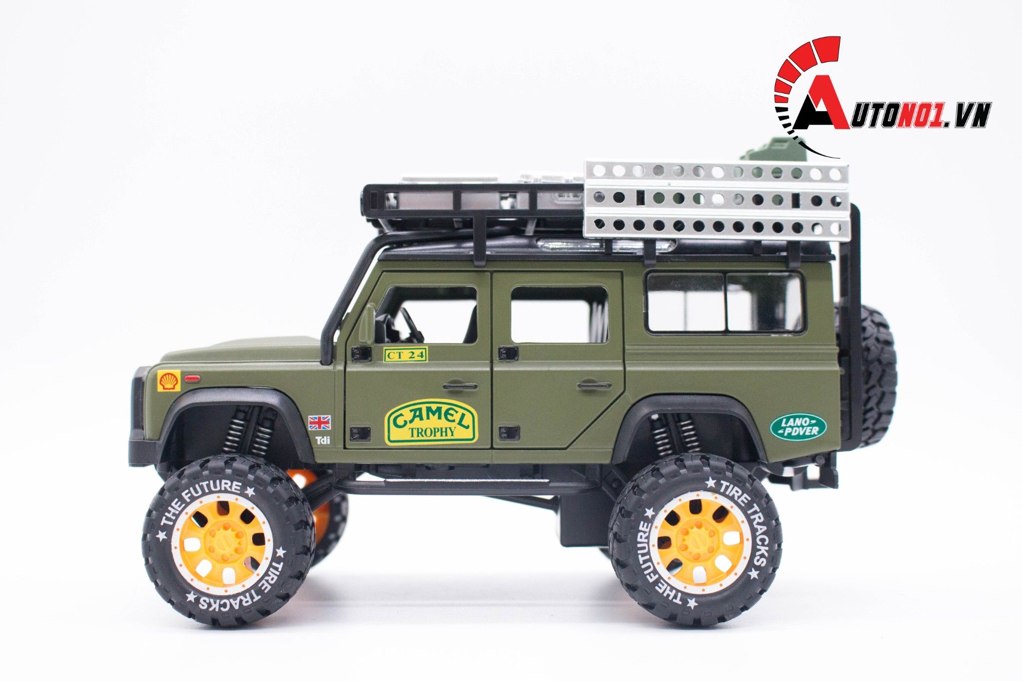  Mô hình xe Land Rover Trophy 91 Camel Army 1:28 Newao OT015 