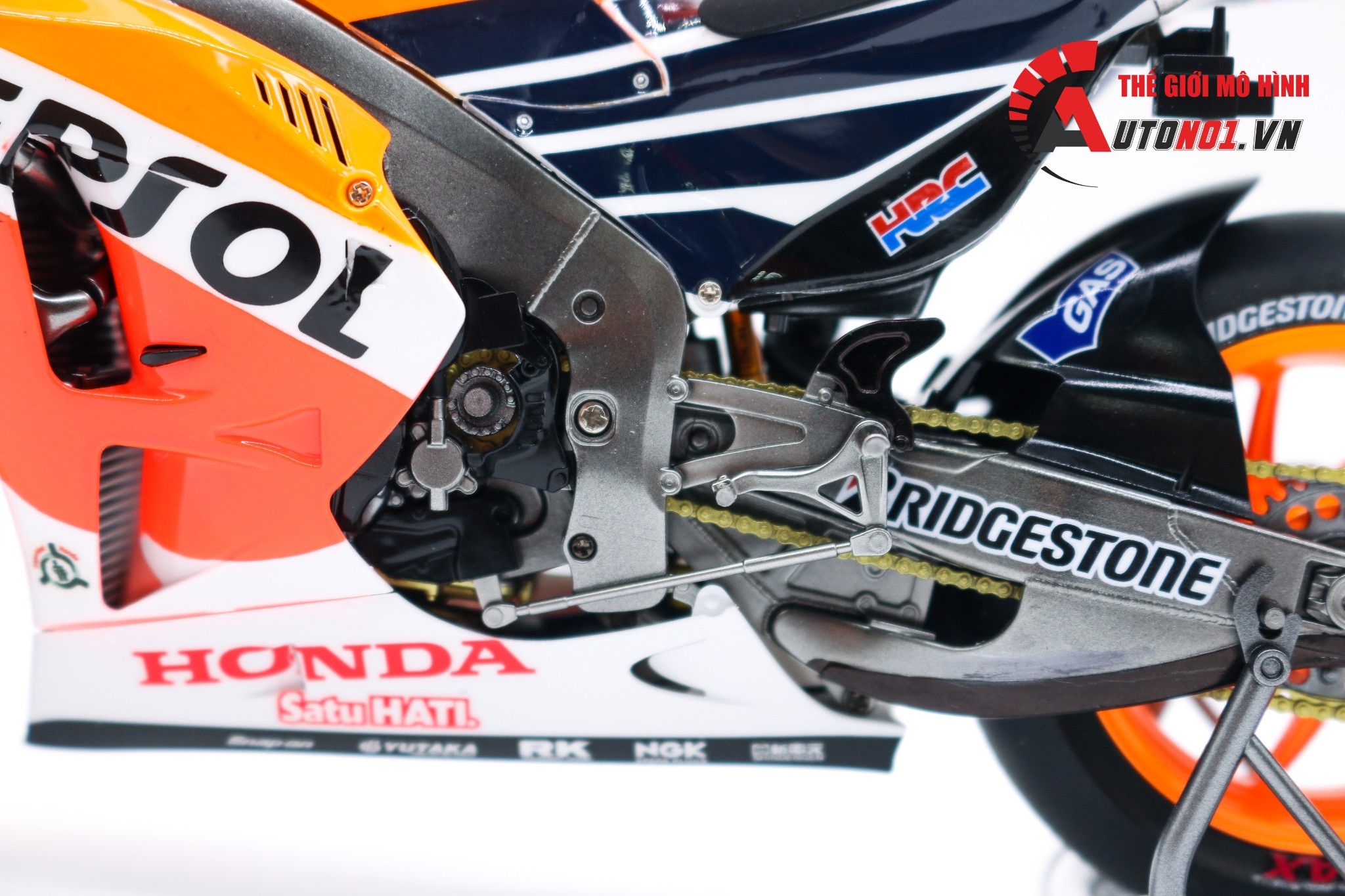  Mô hình xe Repsol Honda Rc213v 2014 1:12 Tamiya D098A 