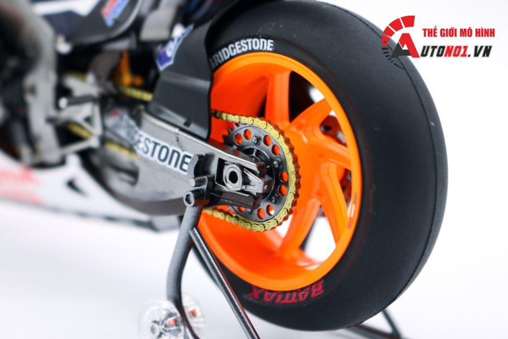 MÔ HÌNH REPSOL HONDA RC213V 2014 1:12 TAMIYA D098