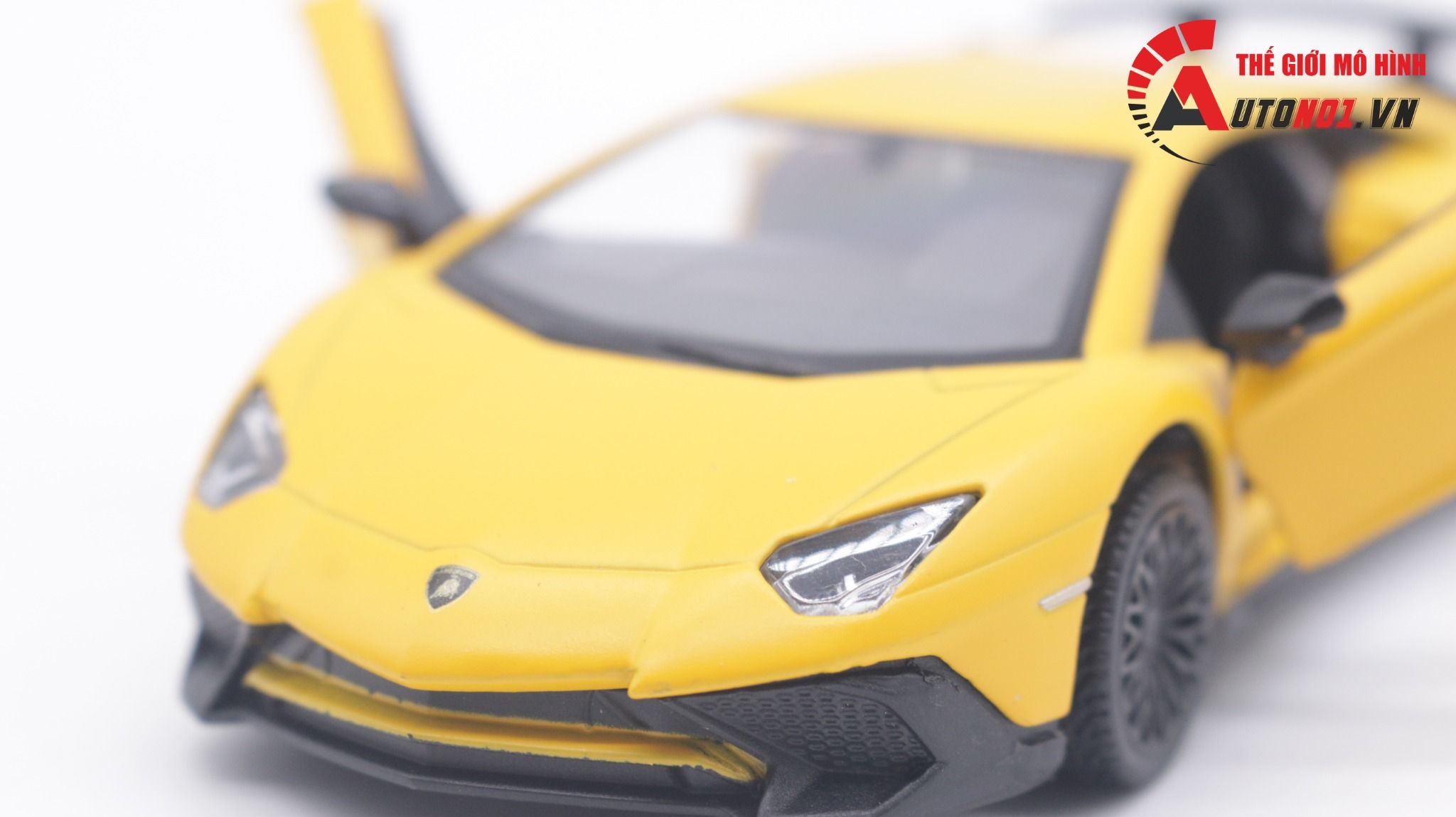  Mô hình xe Lamborghini Aventador 750-4 SV coupe yellow tỉ lệ1:36 Alloy OT161 