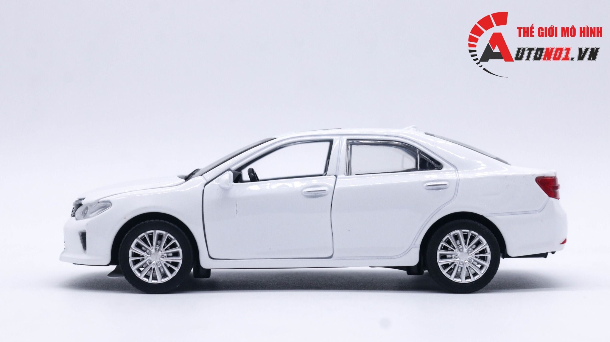  Mô hình xe ô tô Toyota Camry White tỉ lệ 1:32 Alloy model OT144 