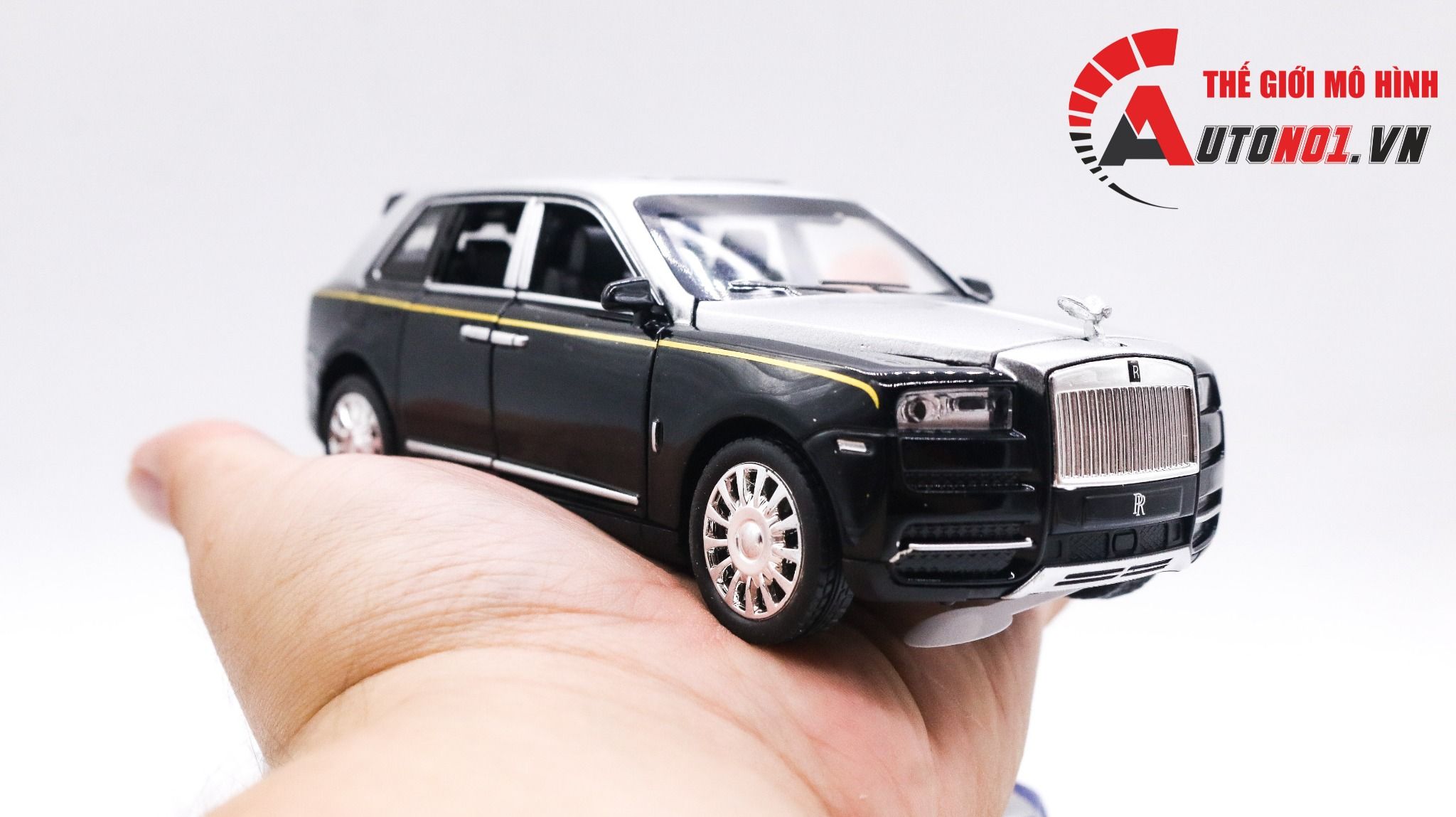  Mô hình xe Rolls Royce Cullinan tỉ lệ 1:32 Alloy Model 8121 