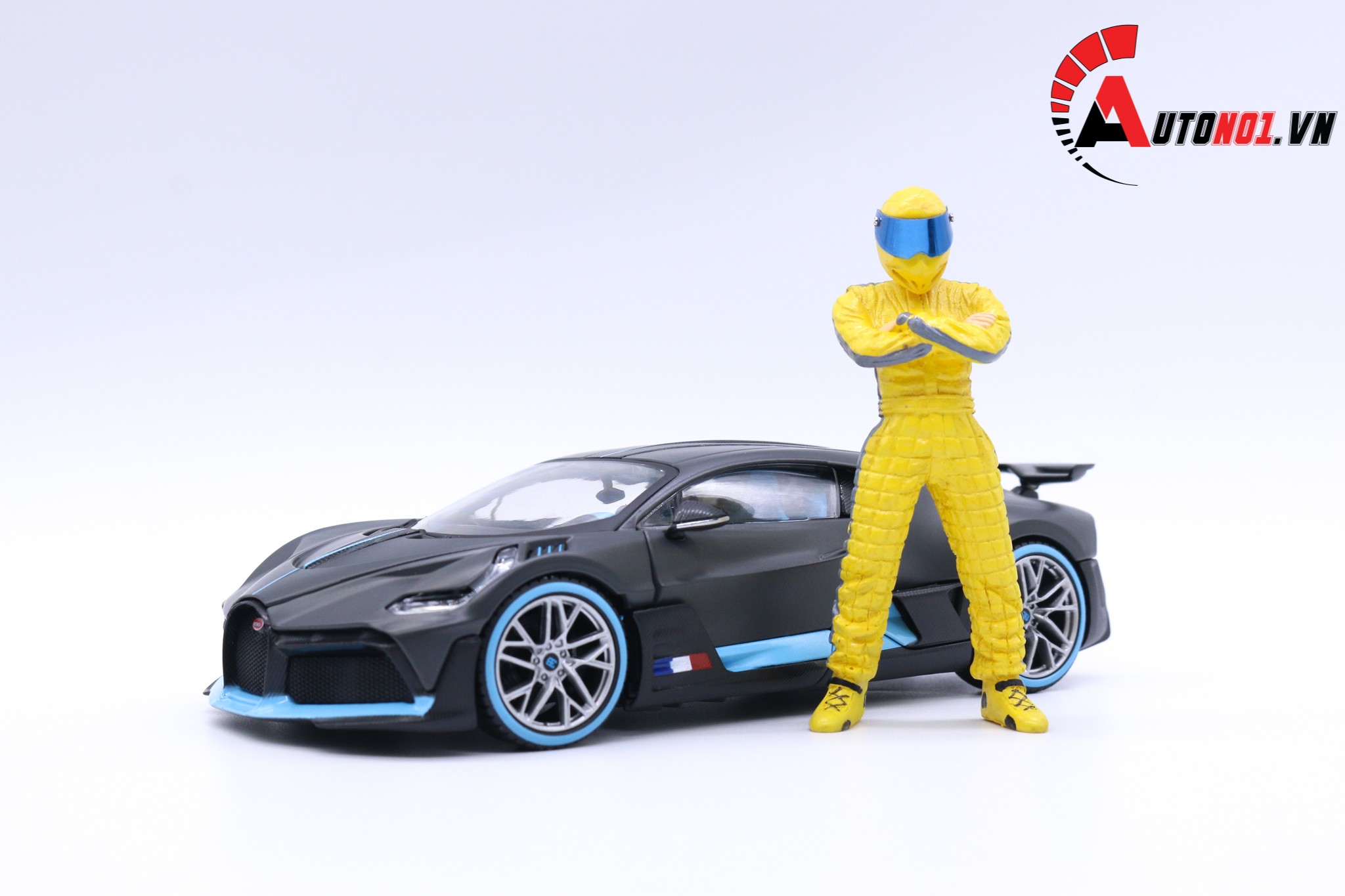 AUTONO1 STIG FIGURE YELLOW 1:18 1131