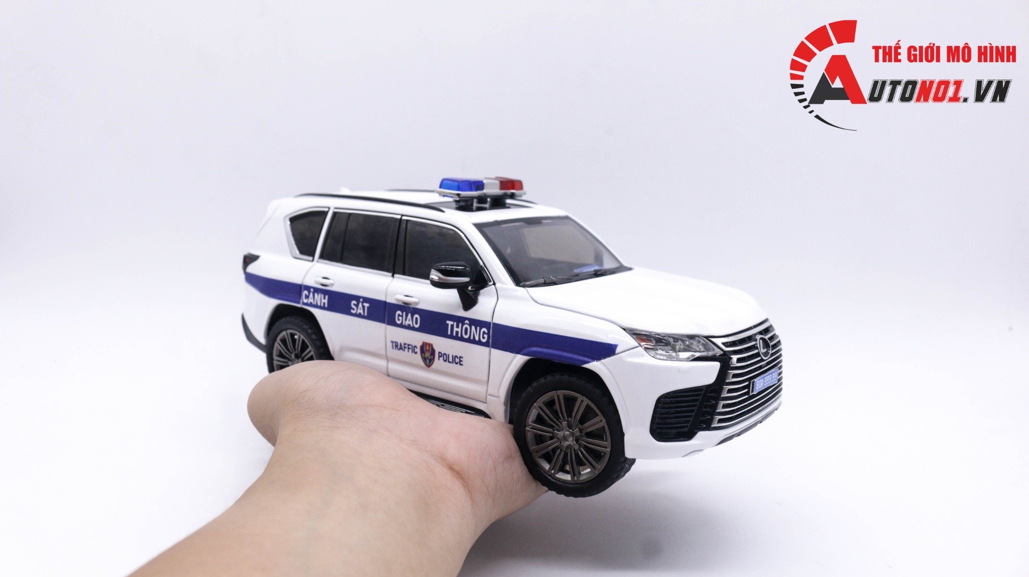  Mô hình xe ô tô độ CSGT Lexus LX600 full kính full open có đèn tỉ lệ 1:24 Chimei model Autono1 OT148 