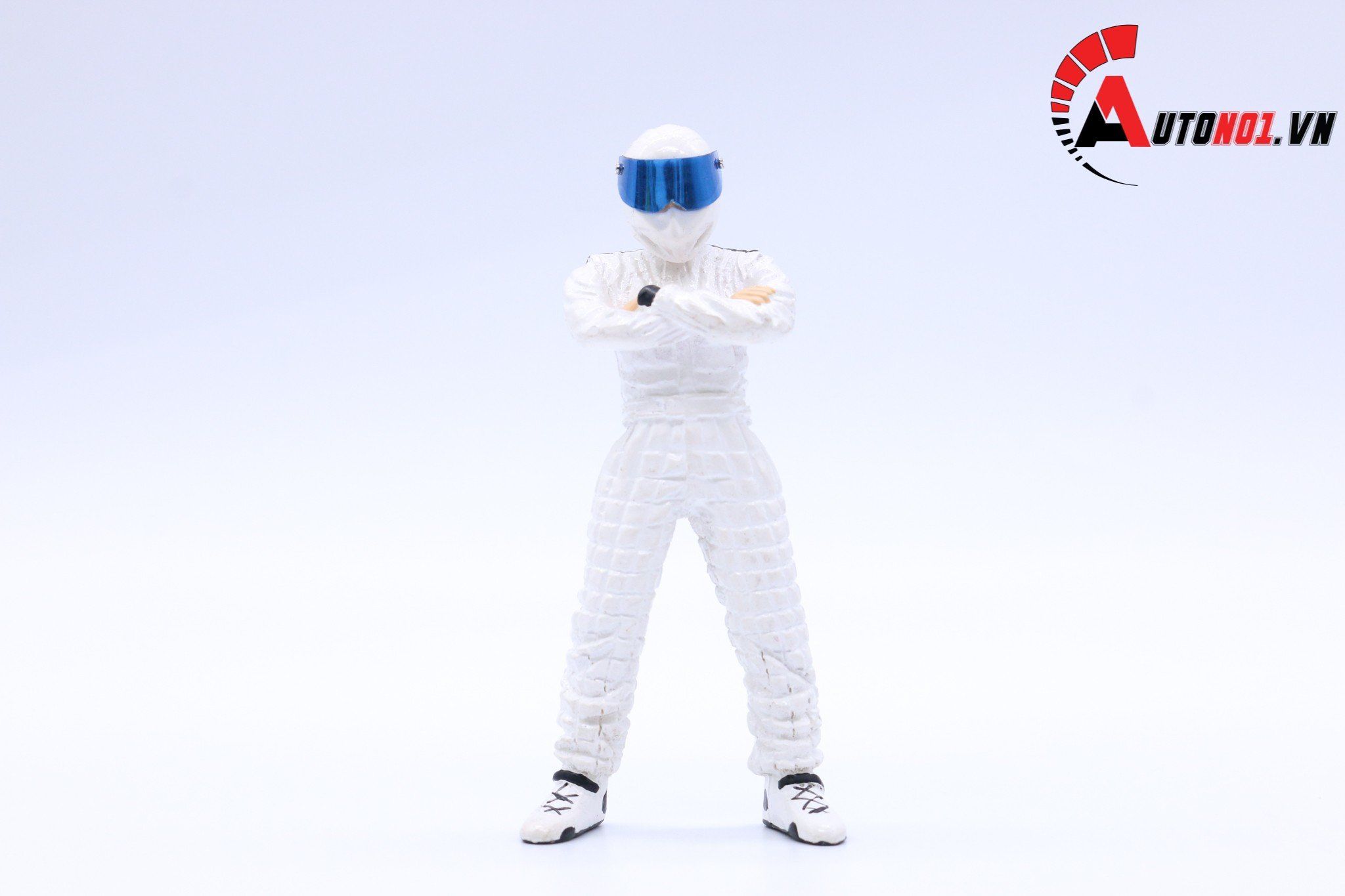  AUTONO1 STIG FIGURE WHITE 1:18 1138 