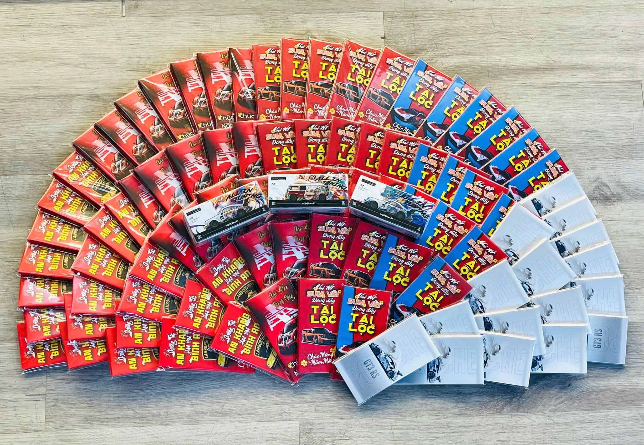  Bao lì xì hình xe kiểu bao dọc chúc mừng năm mới 2025 kích thước 8x16cm Autono1 LX008 