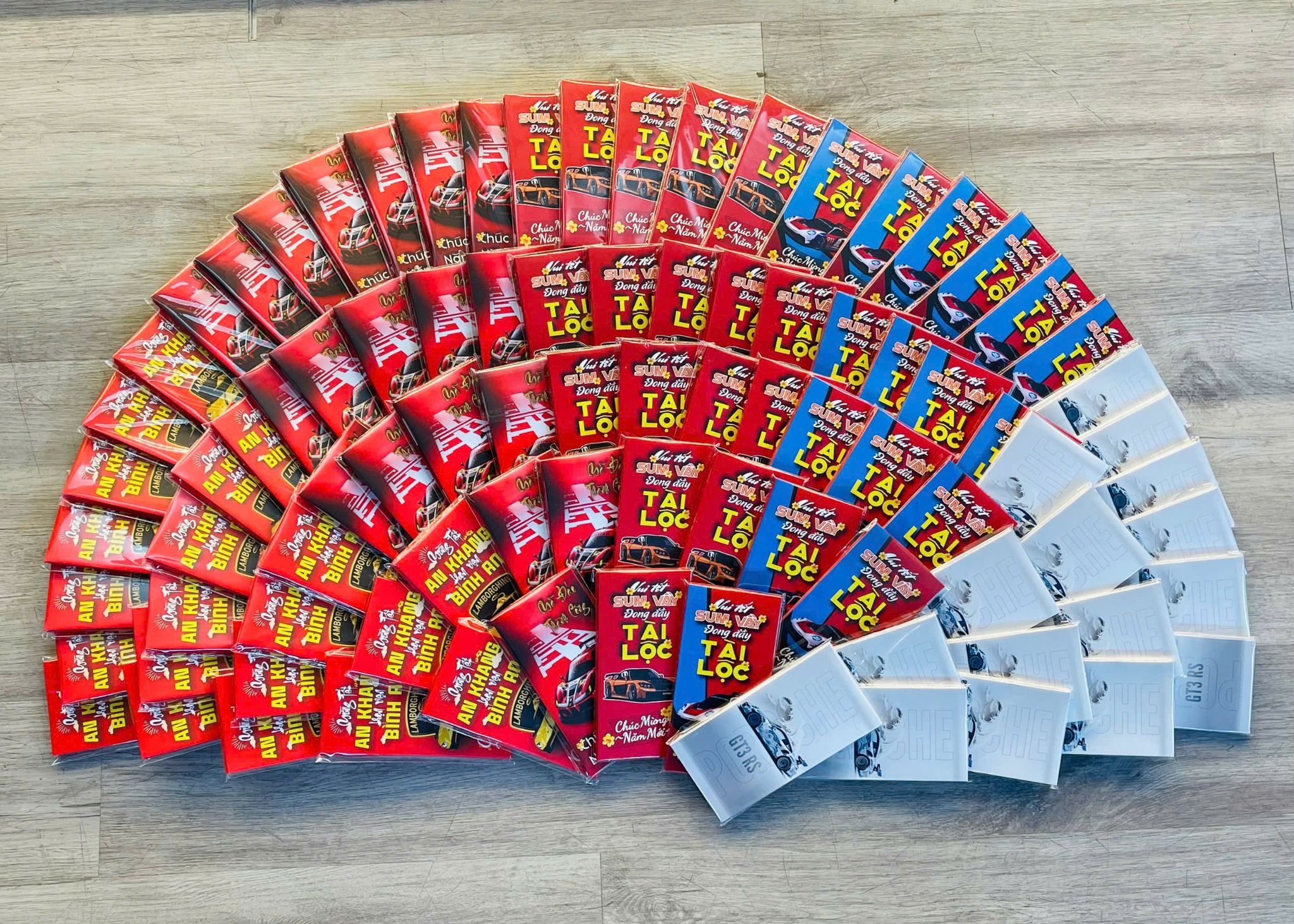  Bao lì xì hình xe kiểu bao dọc chúc mừng năm mới 2025 kích thước 8x16cm Autono1 LX008 