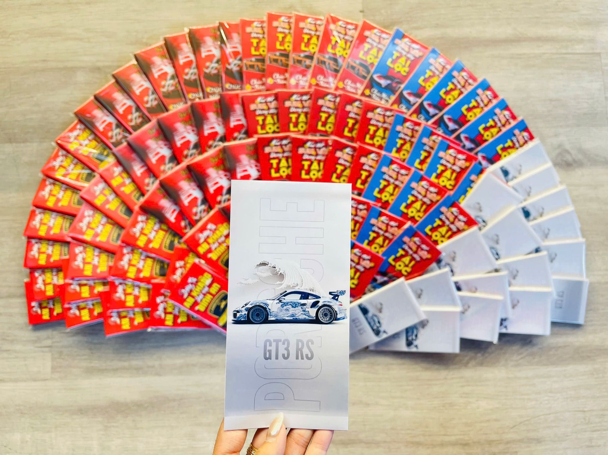  Bao lì xì hình xe kiểu bao dọc chúc mừng năm mới 2025 kích thước 8x16cm Autono1 LX008 