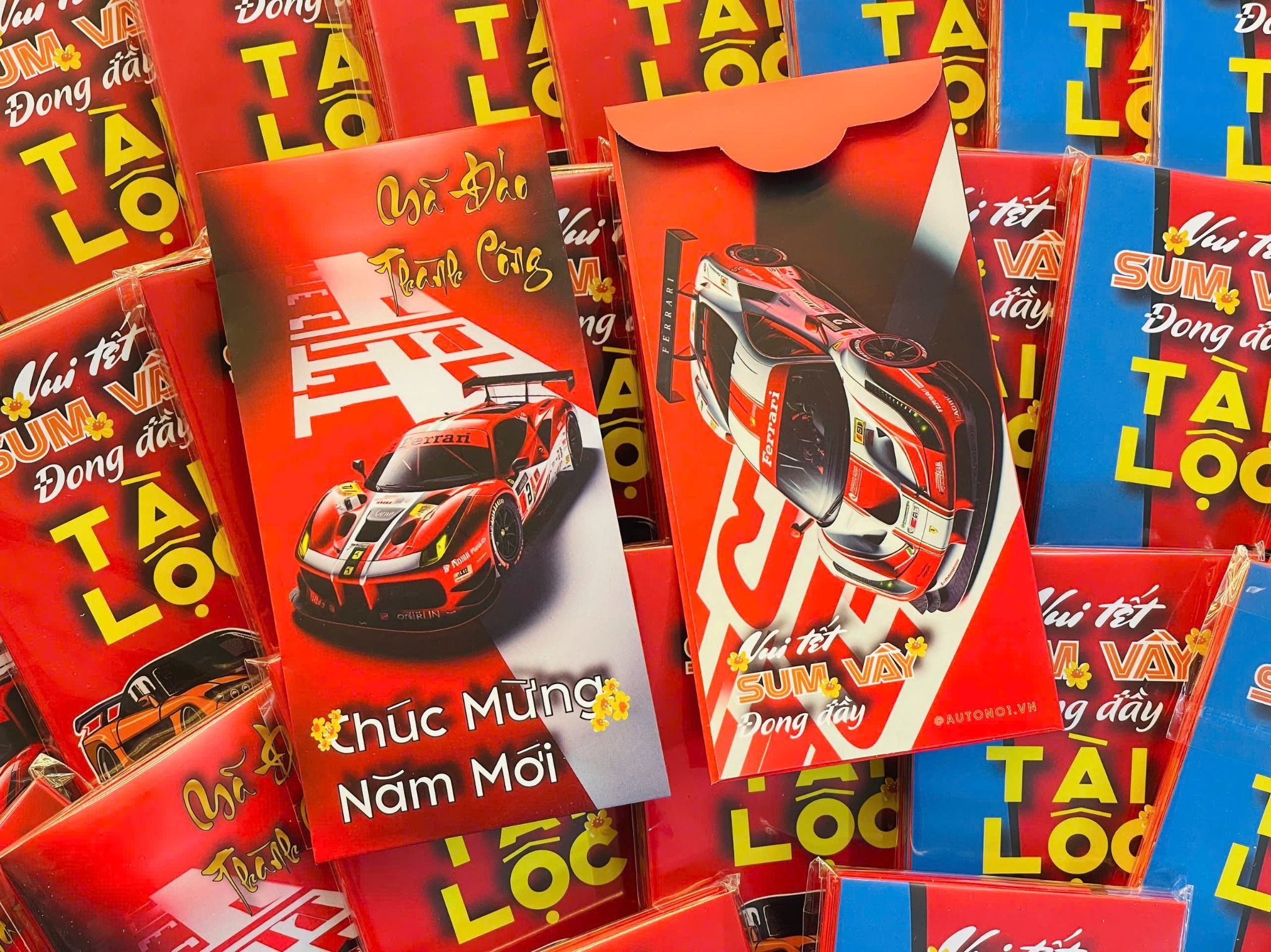  Bao lì xì hình xe kiểu bao dọc chúc mừng năm mới 2025 kích thước 8x16cm Autono1 LX008 