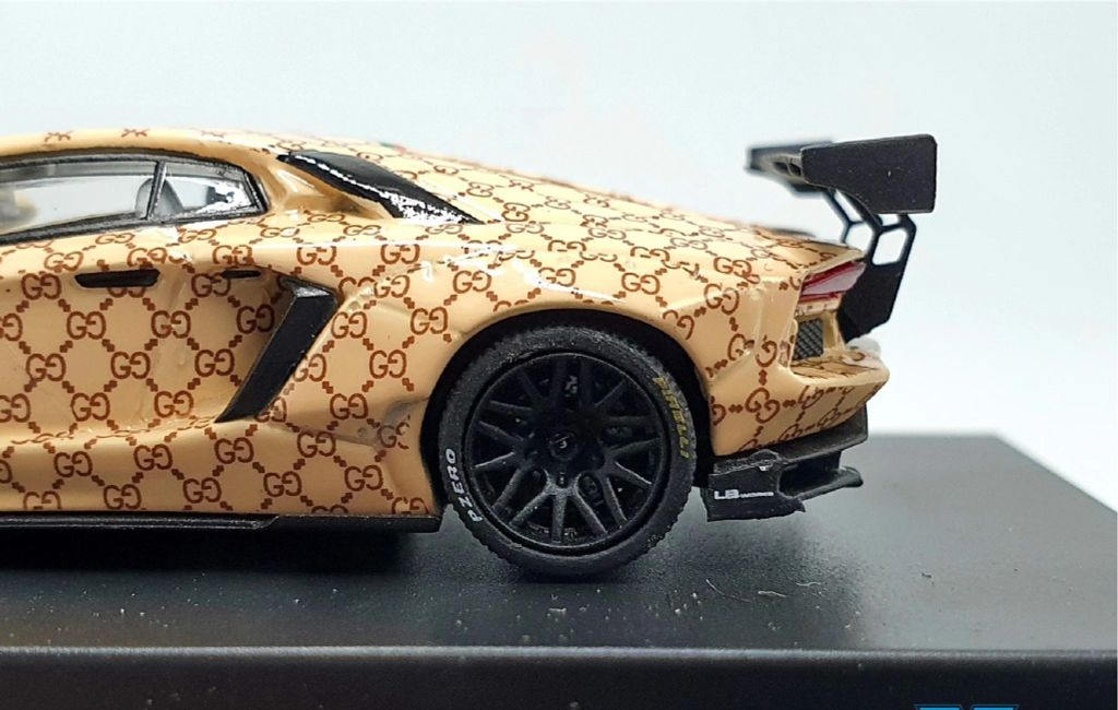 Xe mô hình Lamborghini Aventador LB*Performance Gucci 1:64 JEC J64-002-GU