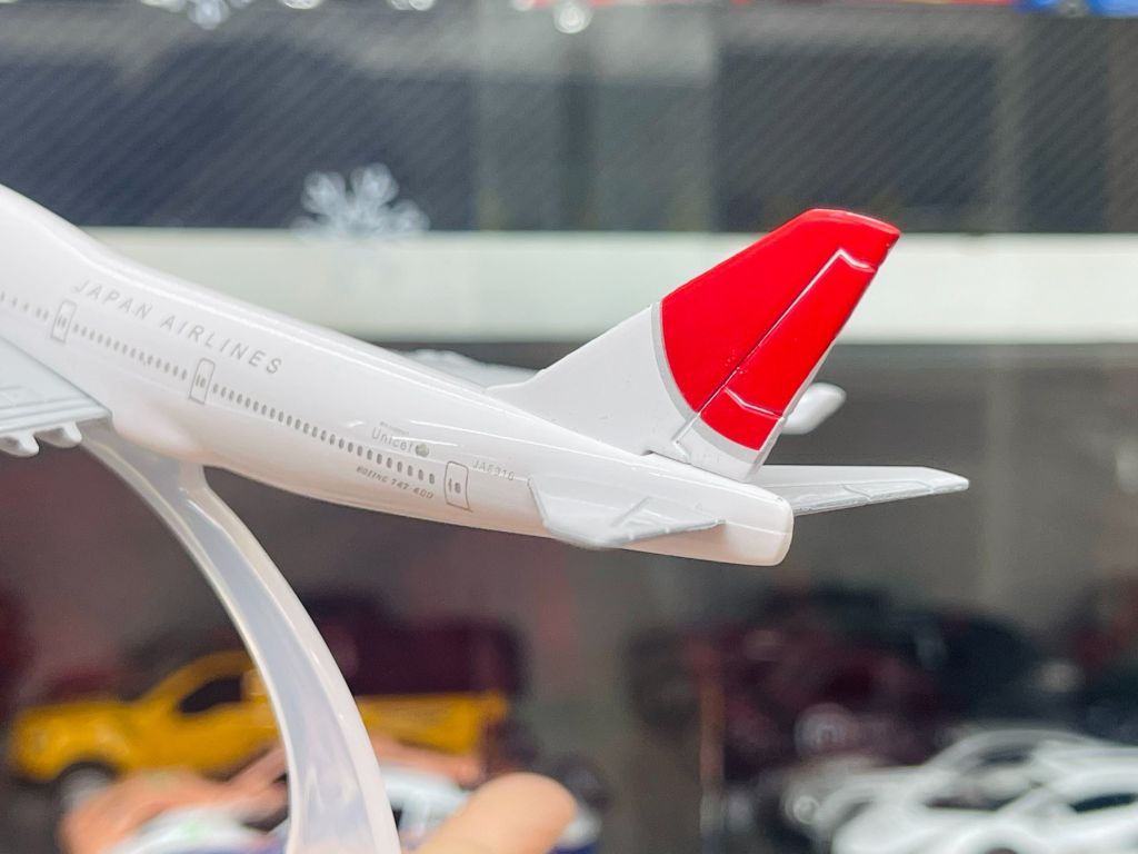 Mô hình máy bay Yokoso Japan Airlines Boeing B747-400 16cm MB16018