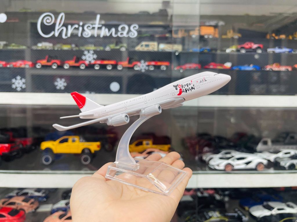 Mô hình máy bay Yokoso Japan Airlines Boeing B747-400 16cm MB16018