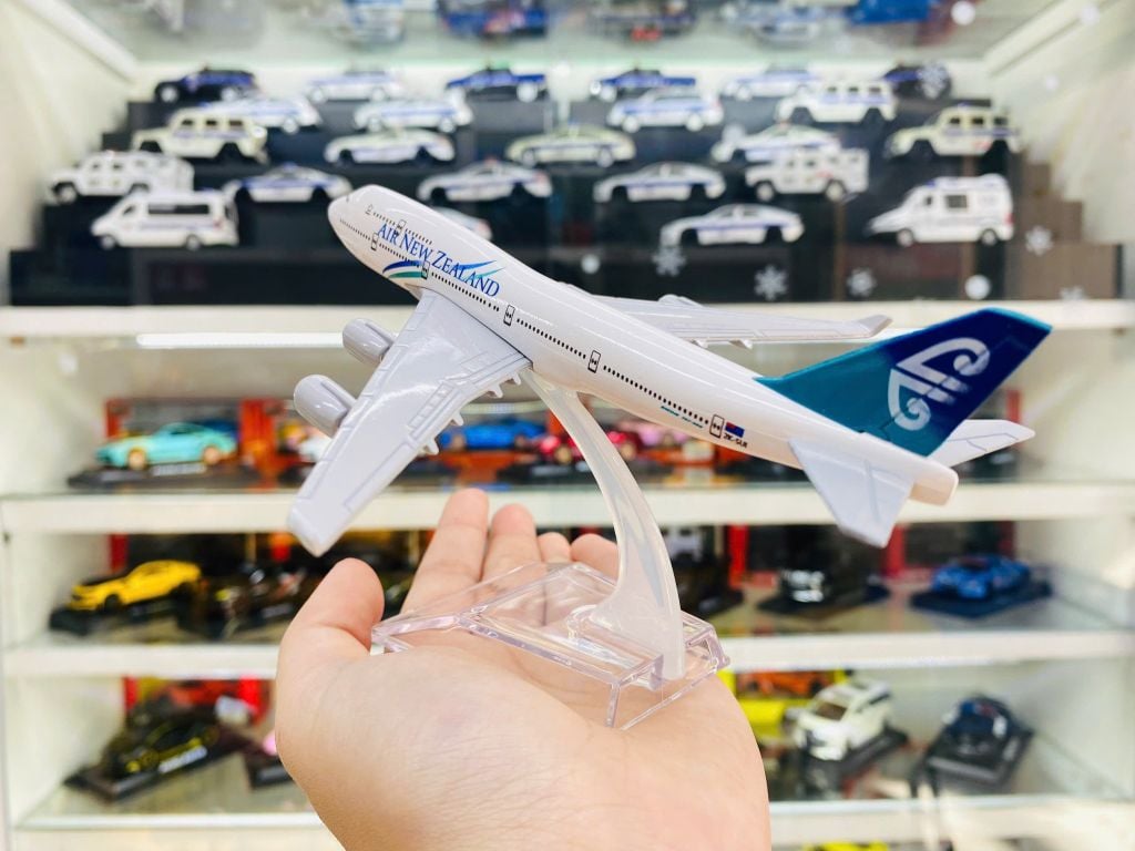 Mô hình máy bay Air New Zealand Boeing B747 16cm MB16026