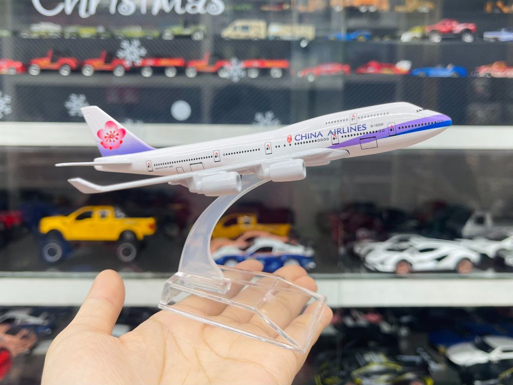 Mô hình máy bay China Airlines B-18208 Boeing B747 16cm MB16034