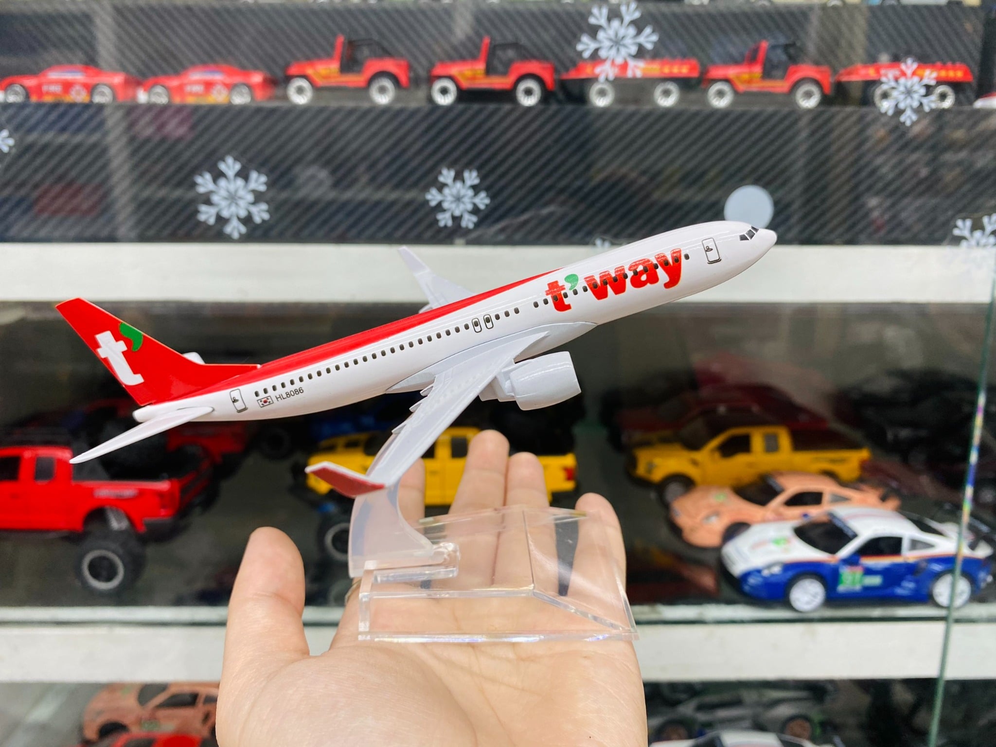  Mô hình máy bay Hàn Quốc T'way dòng B B737 16cm MB16039 