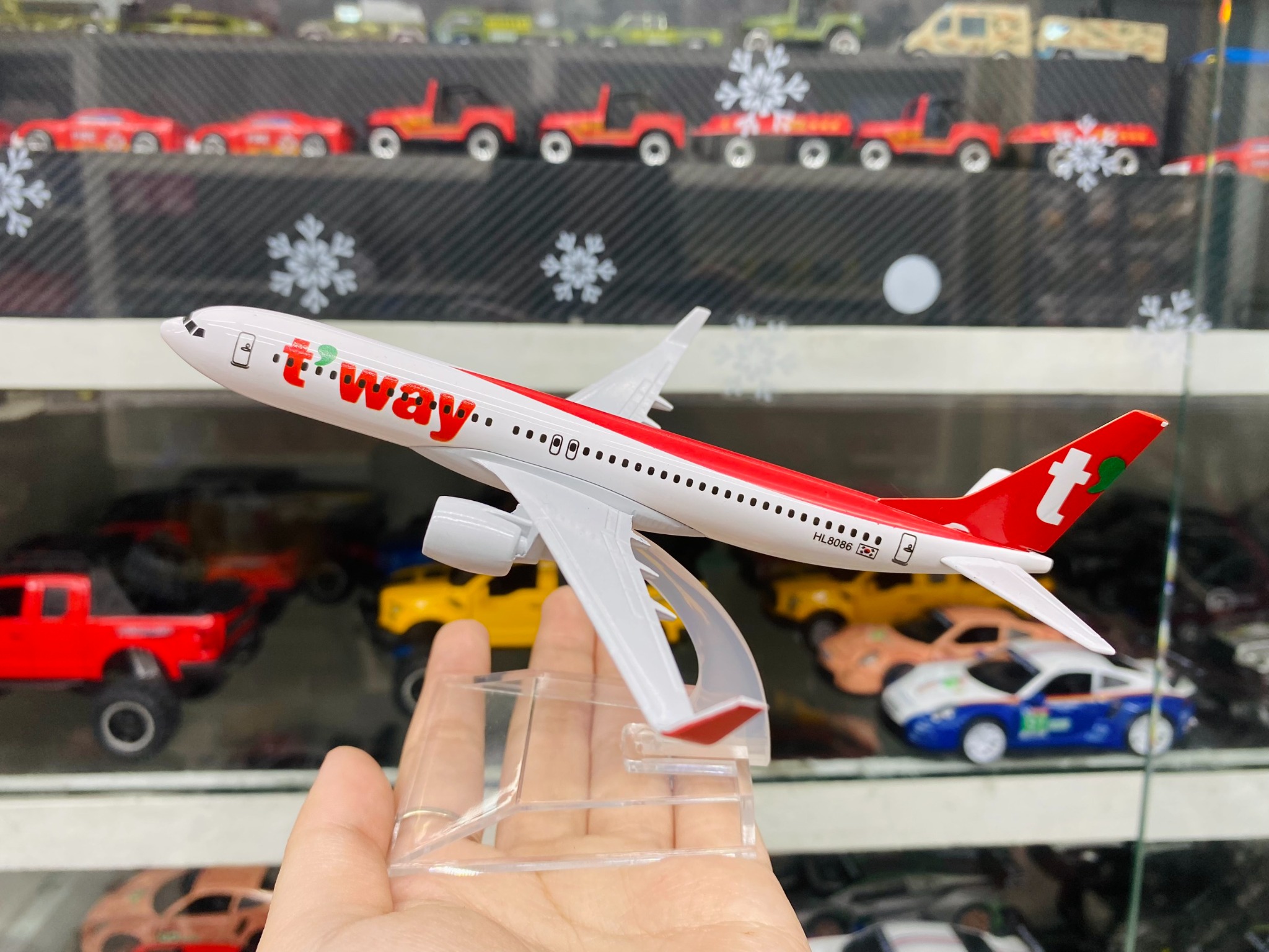  Mô hình máy bay Hàn Quốc T'way dòng B B737 16cm MB16039 