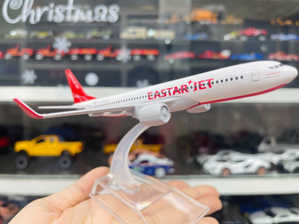 Mô hình máy bay Hàn Quốc Eastar Jet Airlines Boeing B737 16cm MB16040