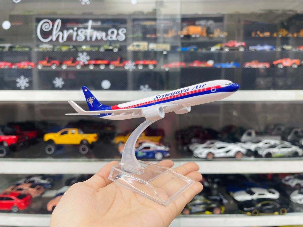 Mô hình máy bay Sriwiiava Air PK-CJJ Boeing B737 16cm MB16052