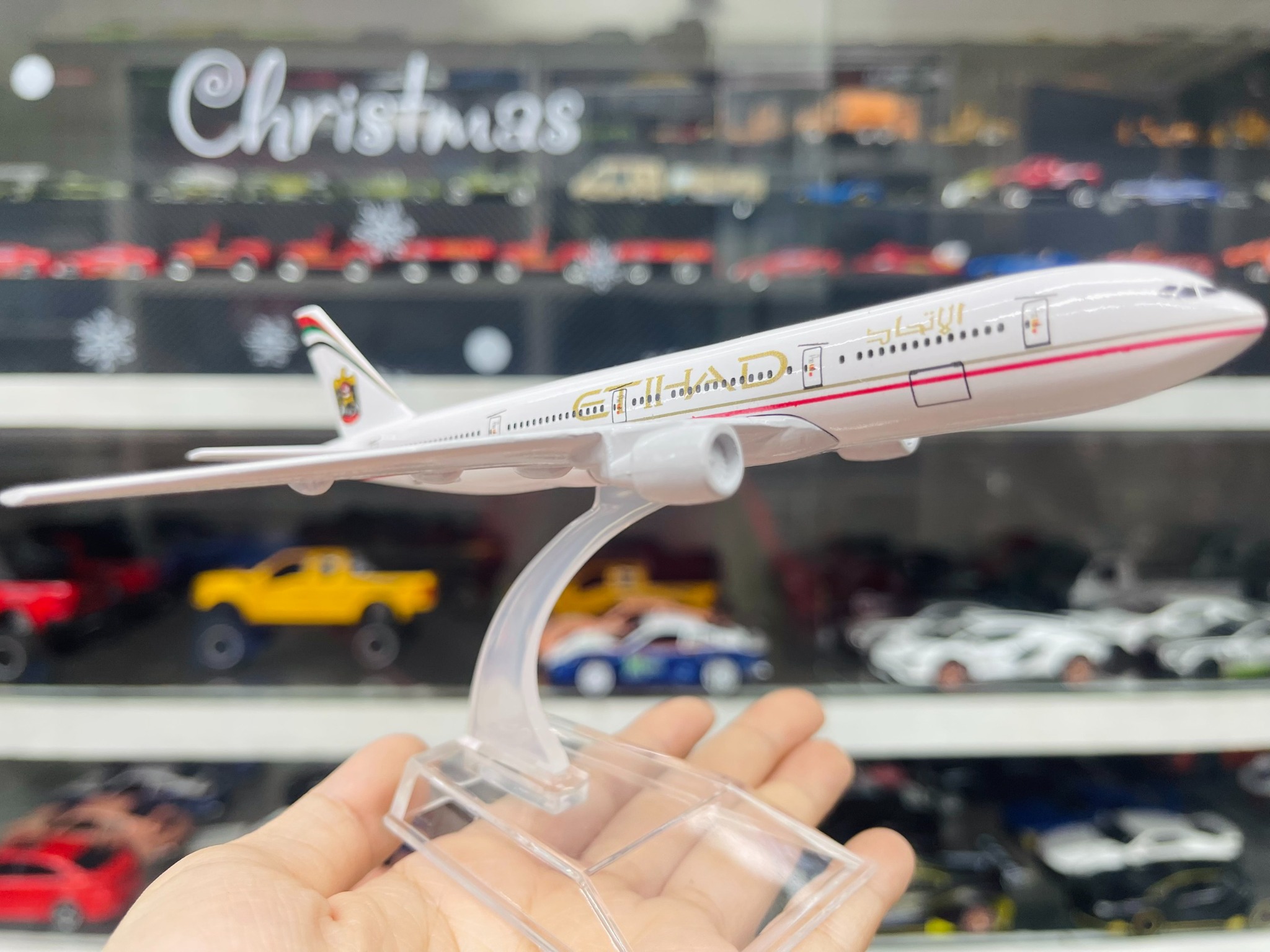  Mô hình máy bay Abu Dhabi ETIHAD dòng B B777 16cm MB16061 