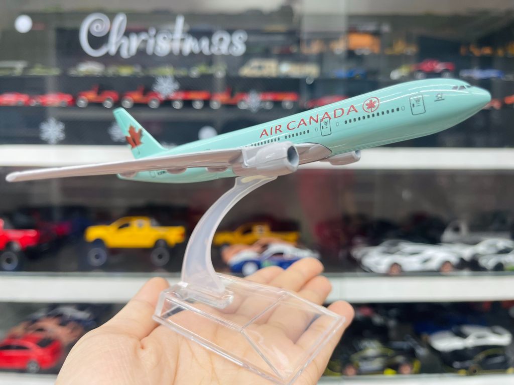 Mô hình máy bay Air Canada Boeing B777 16cm MB16063