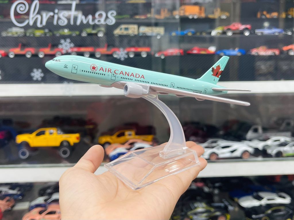 Mô hình máy bay Air Canada Boeing B777 16cm MB16063